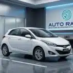 hyundai hatch na cor branca numa garagem hightech